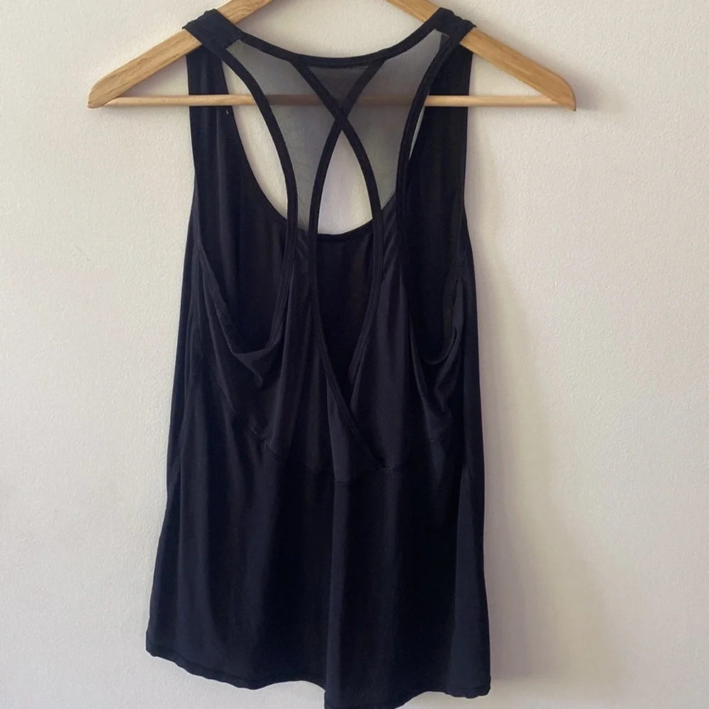 Lululemon - Picture 2 of 2